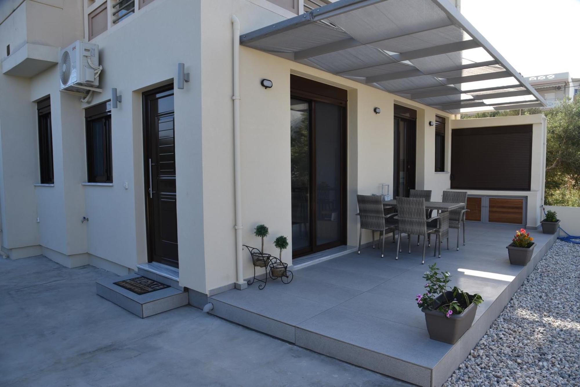 Pirgos Deluxe Apartment - Private Parking Kíssamos Екстериор снимка