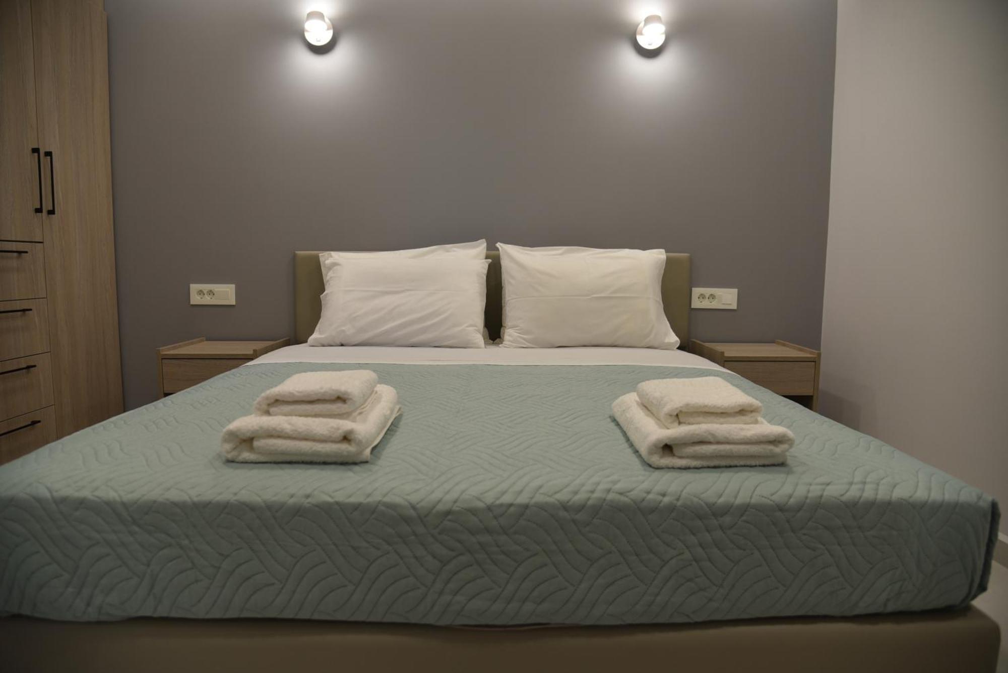 Pirgos Deluxe Apartment - Private Parking Kíssamos Екстериор снимка