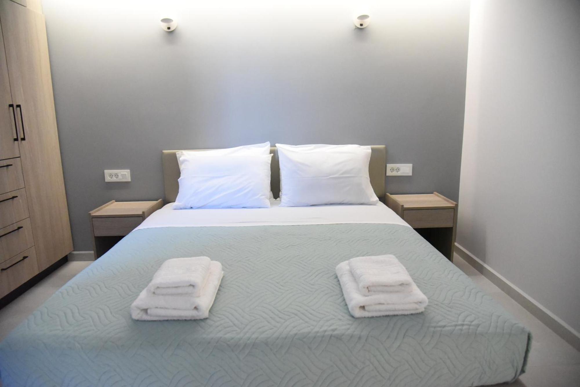 Pirgos Deluxe Apartment - Private Parking Kíssamos Екстериор снимка