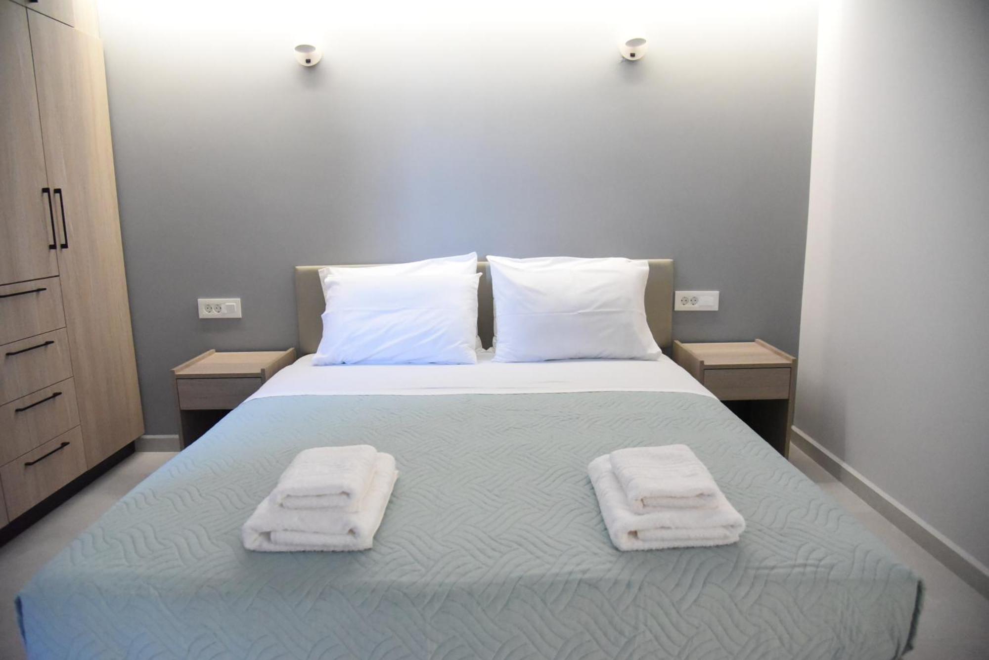 Pirgos Deluxe Apartment - Private Parking Kíssamos Екстериор снимка