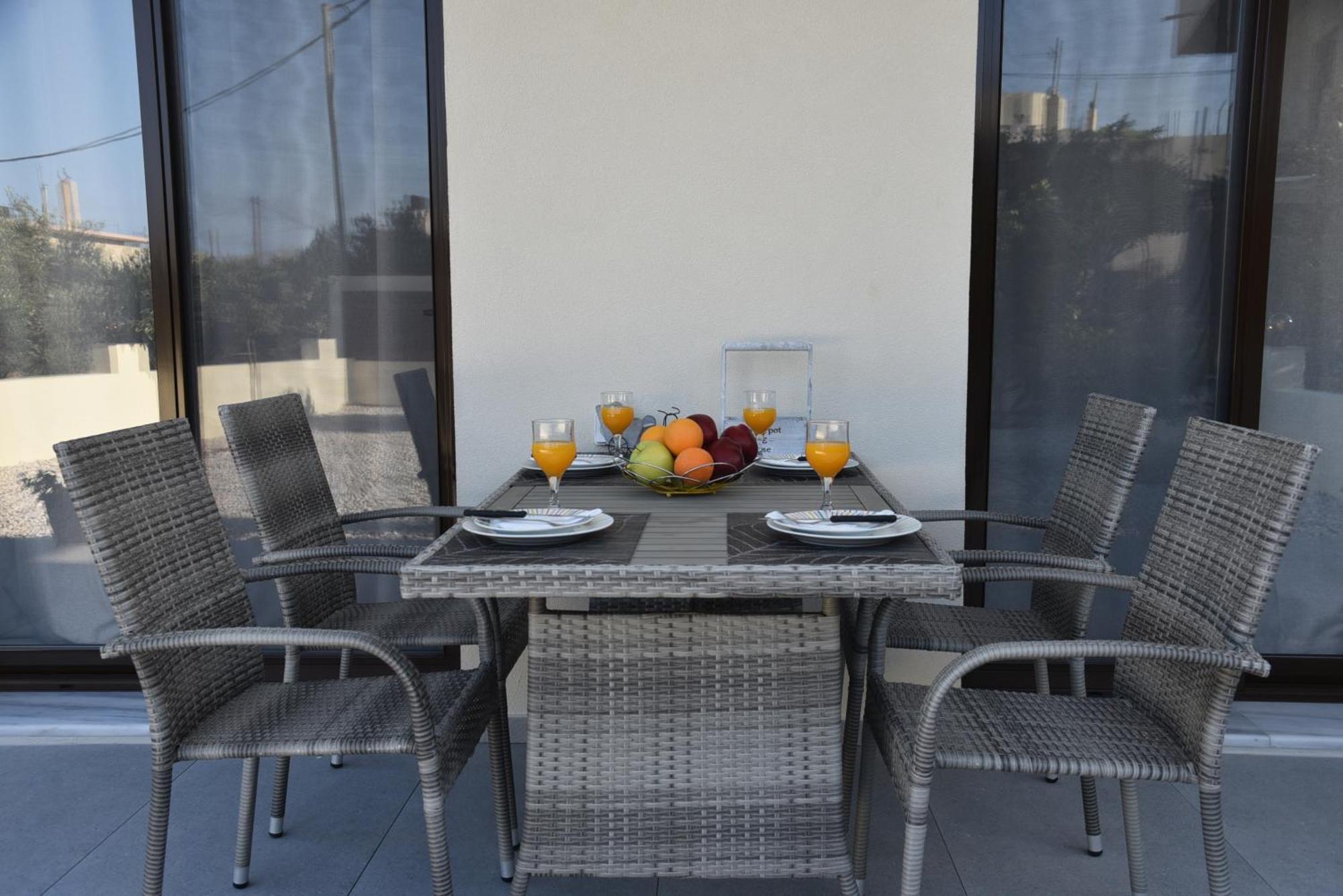 Pirgos Deluxe Apartment - Private Parking Kíssamos Екстериор снимка