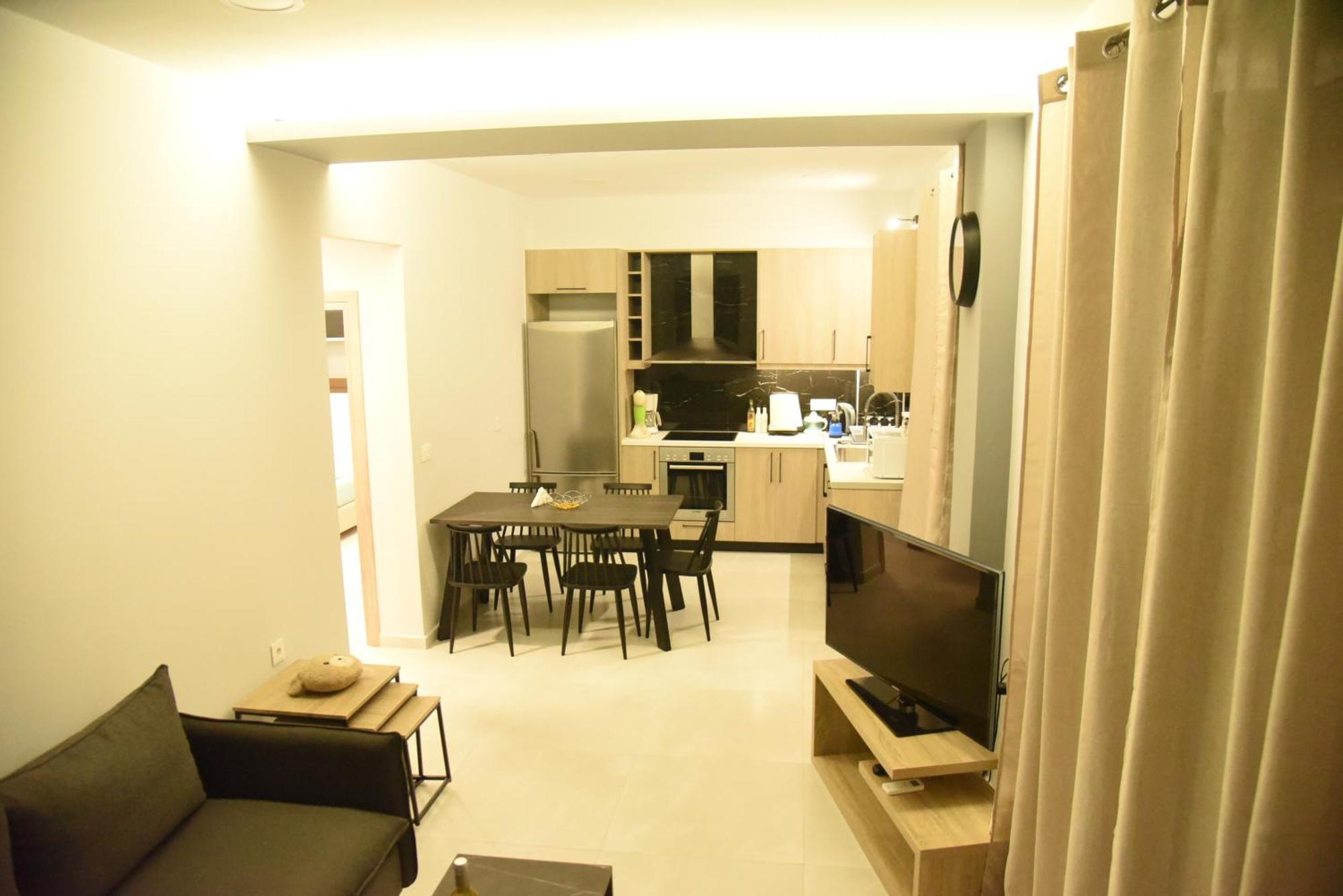 Pirgos Deluxe Apartment - Private Parking Kíssamos Екстериор снимка