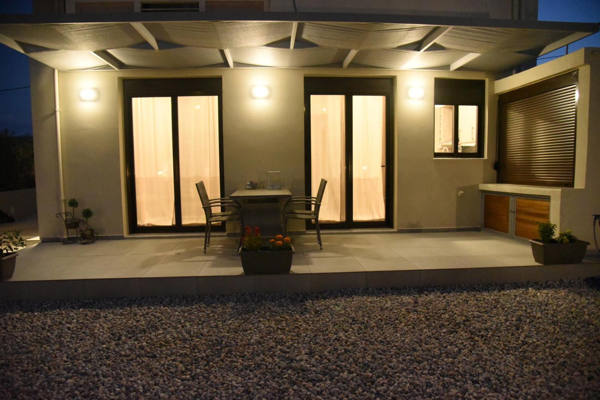 Pirgos Deluxe Apartment - Private Parking Kíssamos Екстериор снимка