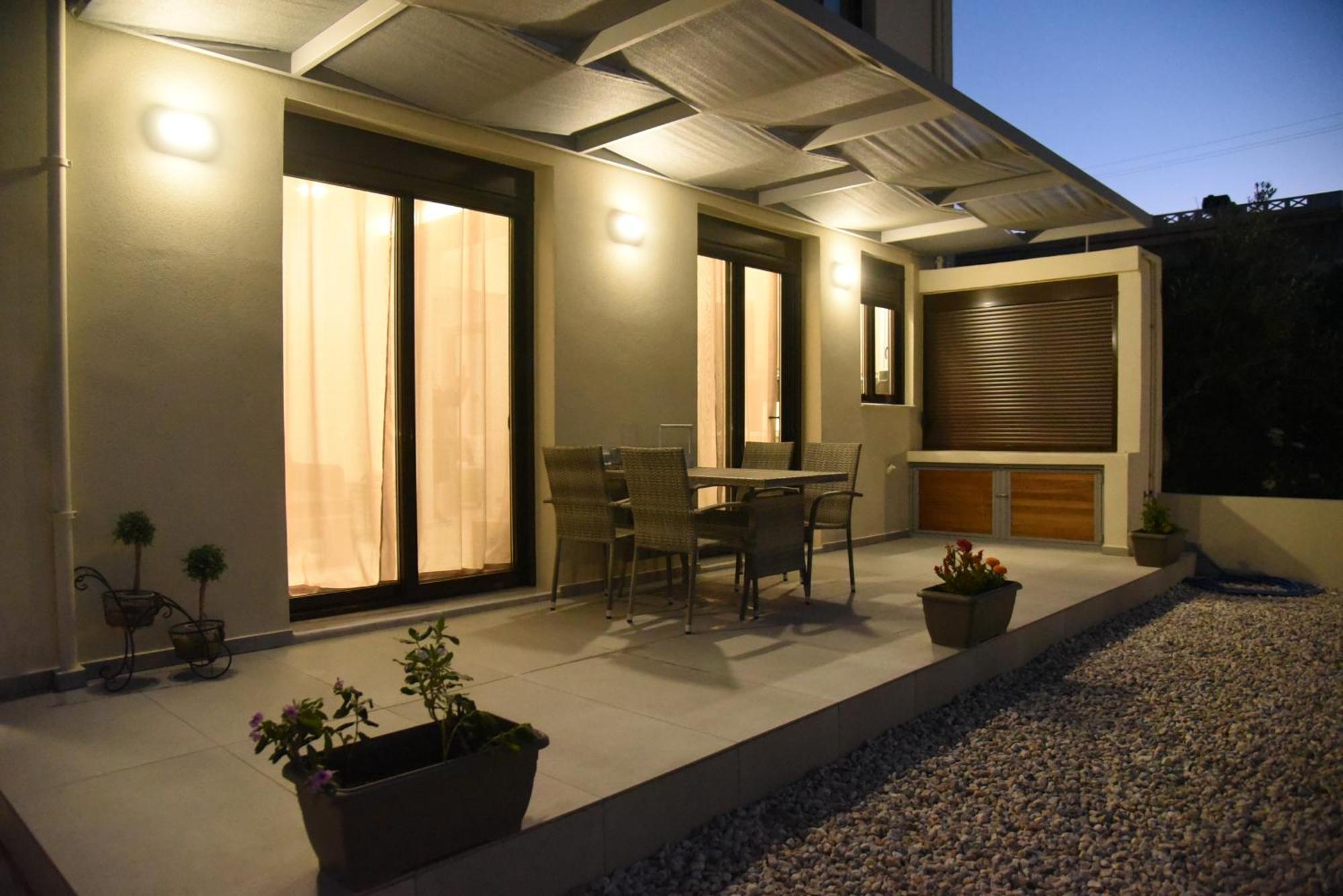 Pirgos Deluxe Apartment - Private Parking Kíssamos Екстериор снимка